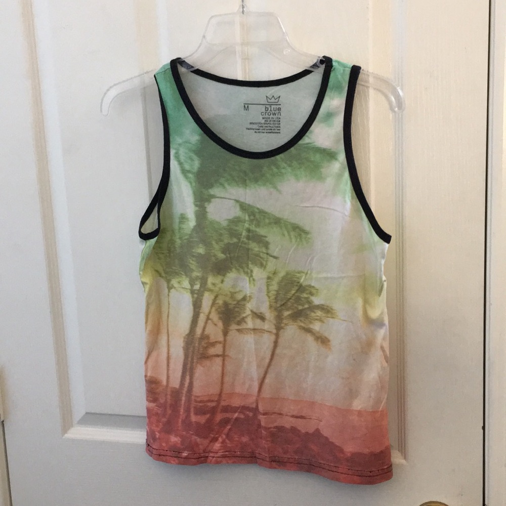 FINAL MARKDOWN Ladies blue crown tank top medium